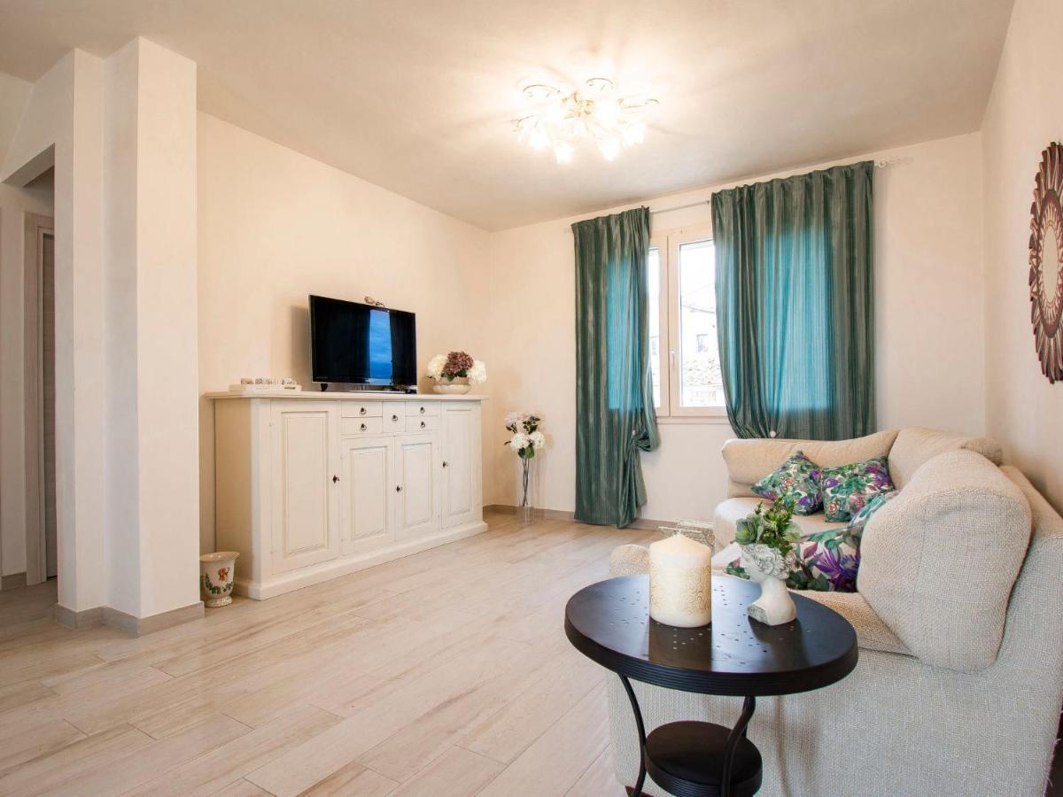 Del Sole By Interhome